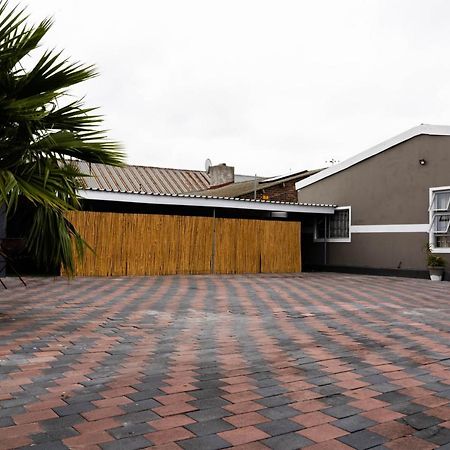 Albrine Lodge Bellville Exterior photo